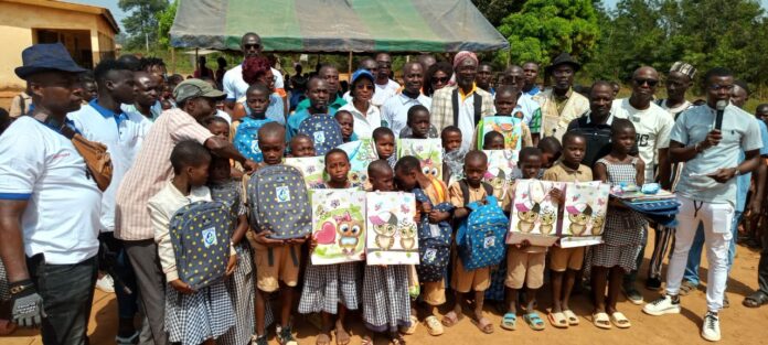 Sibably : La MUDESSI et l’ONG OHNEM offrent des kits scolaires pour soutenir l’éducation